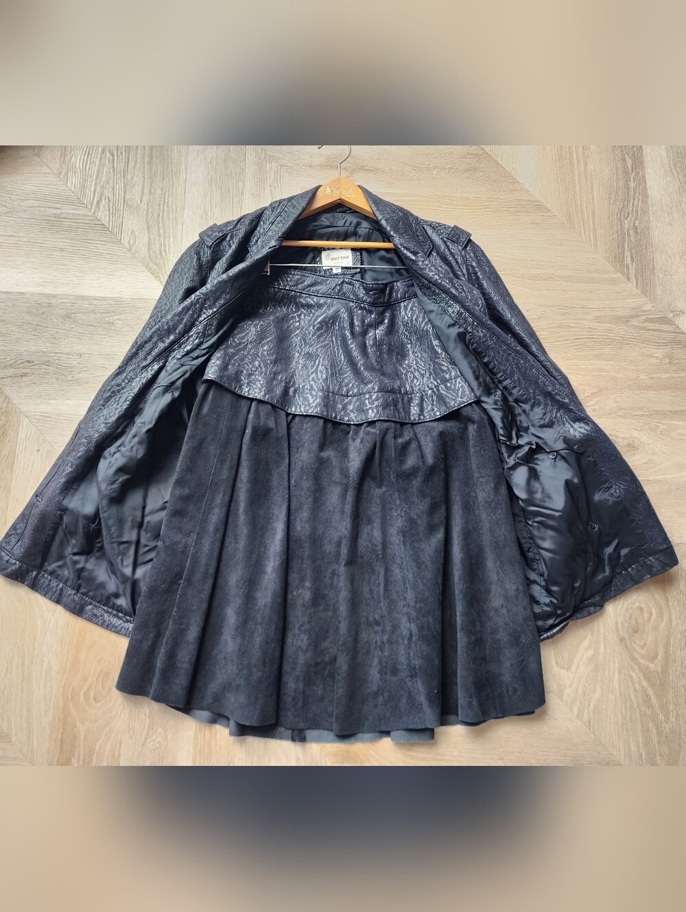 Vintage 80s DesignerTEXTURED LEATHER Skirt & Matching Oversized Jacket